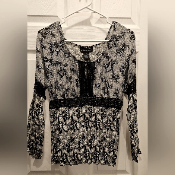 Separates by New York City by Design Nearly Sheer Bohemian Blouse - Picture 4 of 7